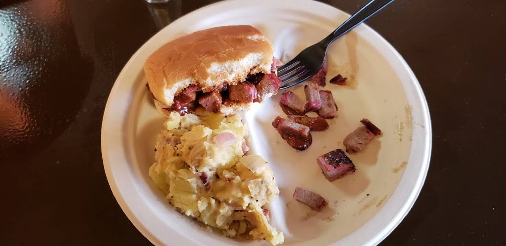 Jimmy Vegas Smokehouse | restaurant | 40120 Industrial Park Cir, Georgetown, TX 78626, USA | 5125772813 OR +1 512-577-2813