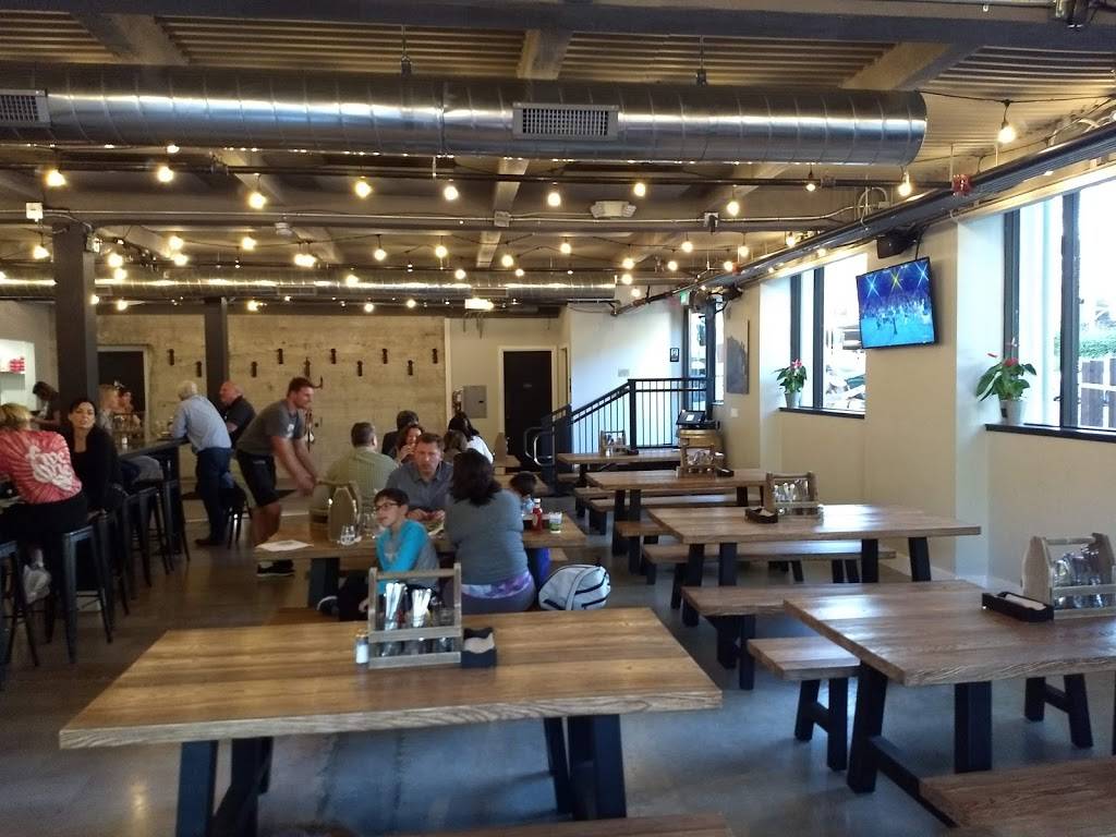 Tam Commons Tap Room & Kitchen | restaurant | 1300 4th St, San Rafael, CA 94901, USA | 4155215770 OR +1 415-521-5770