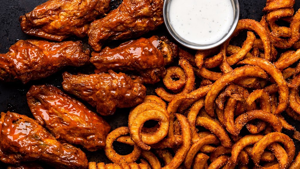 Its Just Wings | restaurant | 317 E Coliseum Blvd, Fort Wayne, IN 46805, USA | 4696636263 OR +1 469-663-6263