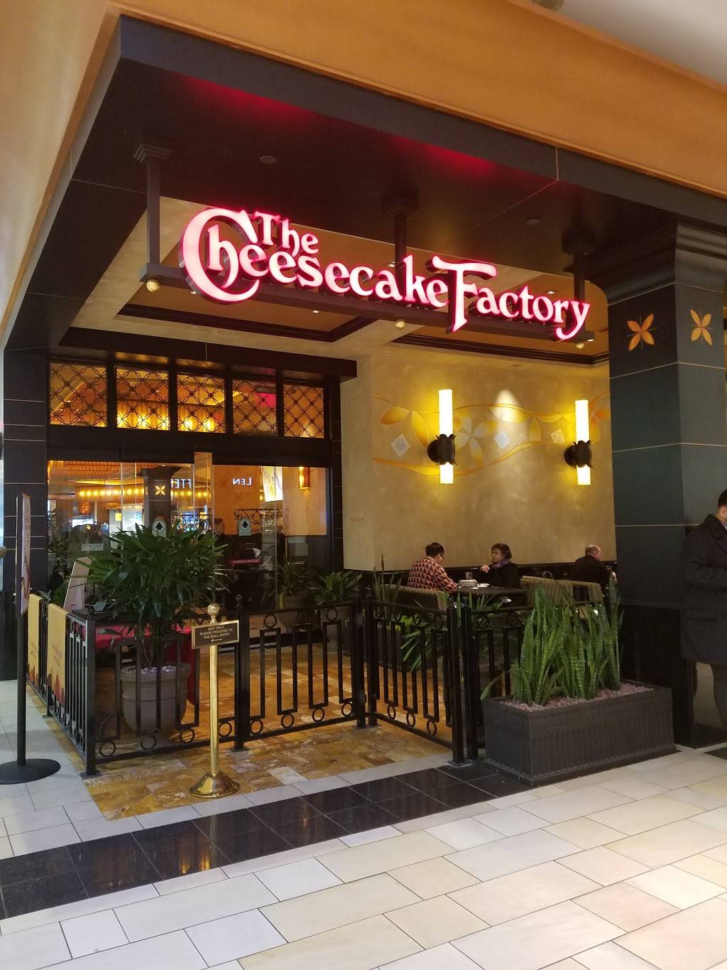 The Cheesecake Factory | restaurant | 30 Mall Dr W, Jersey City, NJ 07310, USA | 2018765810 OR +1 201-876-5810