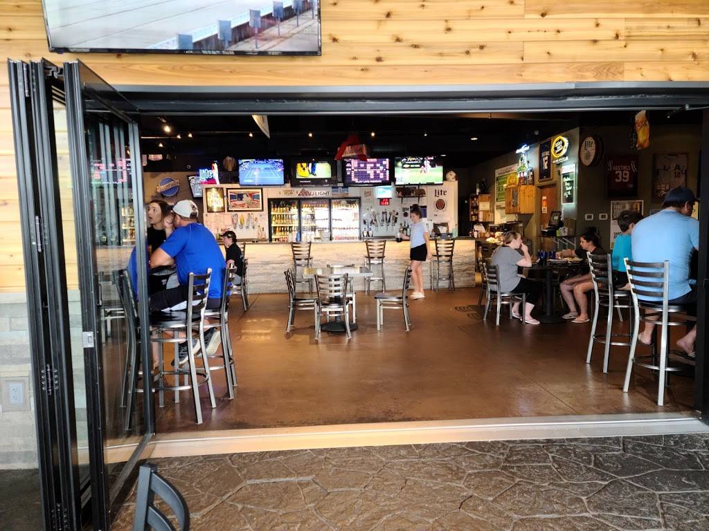 Rivals Bar & Grill | restaurant | 3100 Osborne Dr E #100, Hastings, NE 68901, USA | 4028340526 OR +1 402-834-0526