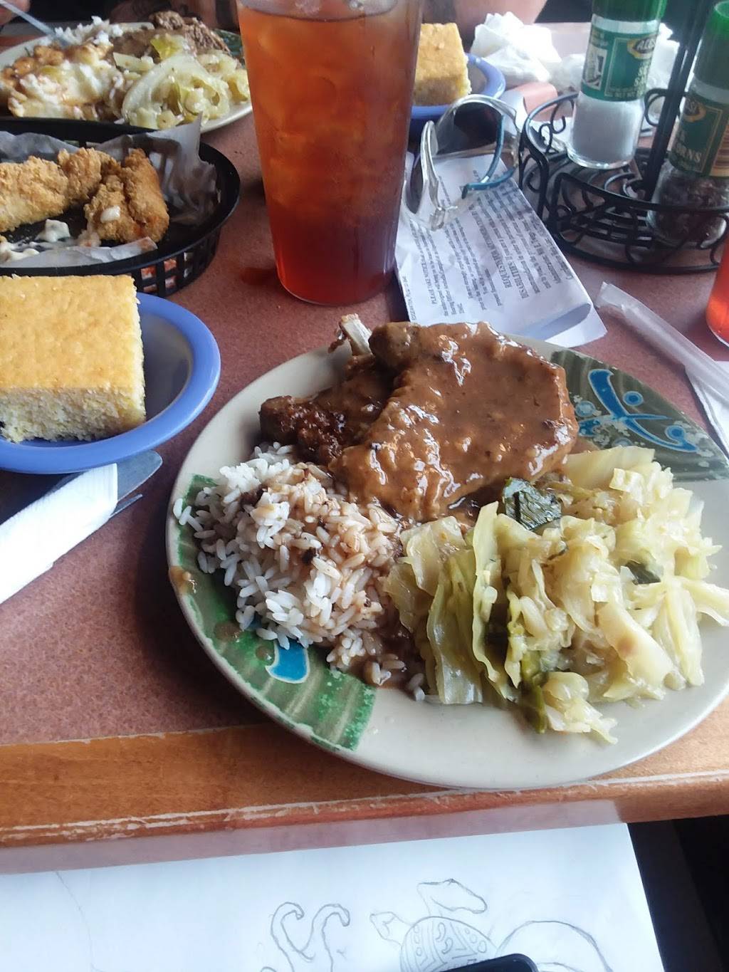 Mamas Southern Soul Food Restaurant | restaurant | 3701 E Dr M.L.K. Jr Blvd, Tampa, FL 33610, USA | 8137699552 OR +1 813-769-9552