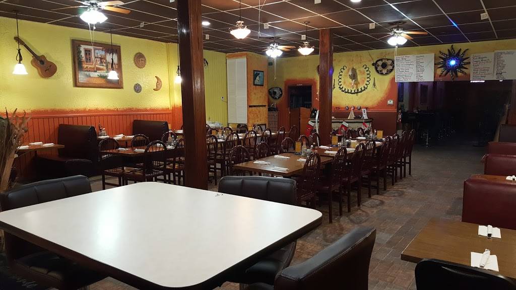 FERNANDOS PLACE, LLC | restaurant | 226 N Tremont St, Kewanee, IL 61443, USA | 3098531499 OR +1 309-853-1499