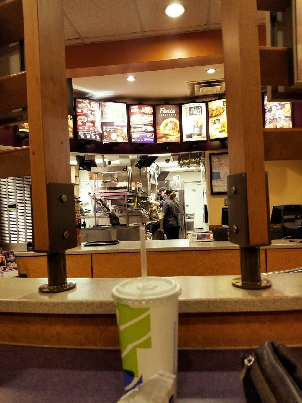 Taco Bell | meal takeaway | 121 Supercenter Dr, Calera, AL 35040, USA | 2056689006 OR +1 205-668-9006