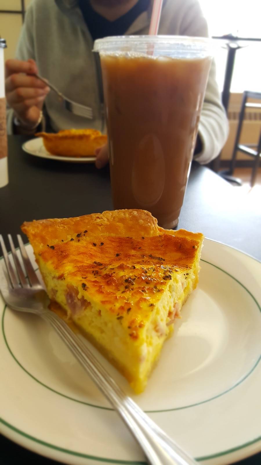 Logical Sip Cafe & Coffee | cafe | 103 Center St, Brewer, ME 04412, USA | 2072174735 OR +1 207-217-4735