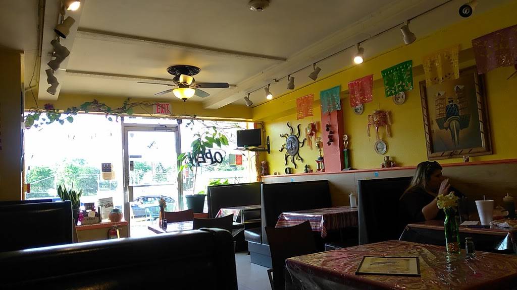 Juquilita Tacos | restaurant | 18 W State St, North Aurora, IL 60542, USA | 6302643220 OR +1 630-264-3220