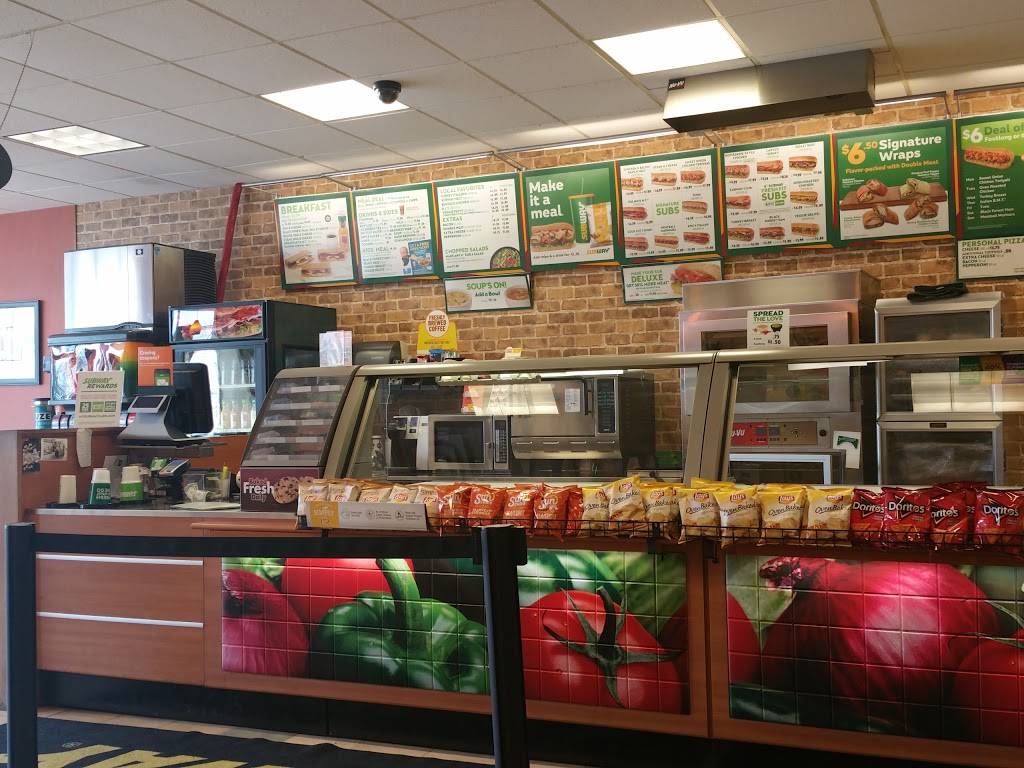 Subway Restaurants | restaurant | 219 County Rte 57, Phoenix, NY 13135, USA | 3159344053 OR +1 315-934-4053