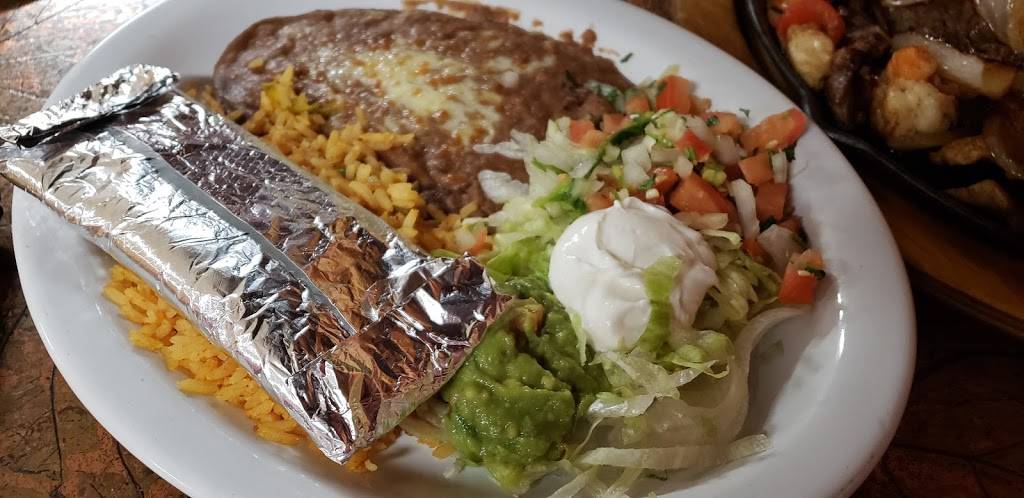 Cesars Place | restaurant | 26235 OK-125, Afton, OK 74331, USA | 9182578287 OR +1 918-257-8287