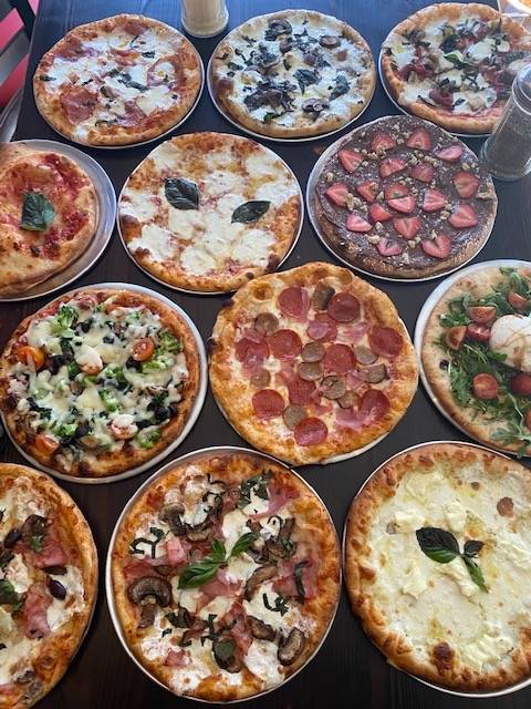 Marios Pizza | restaurant | 940 Manhattan Ave, Brooklyn, NY 11222, USA | 7183492700 OR +1 718-349-2700