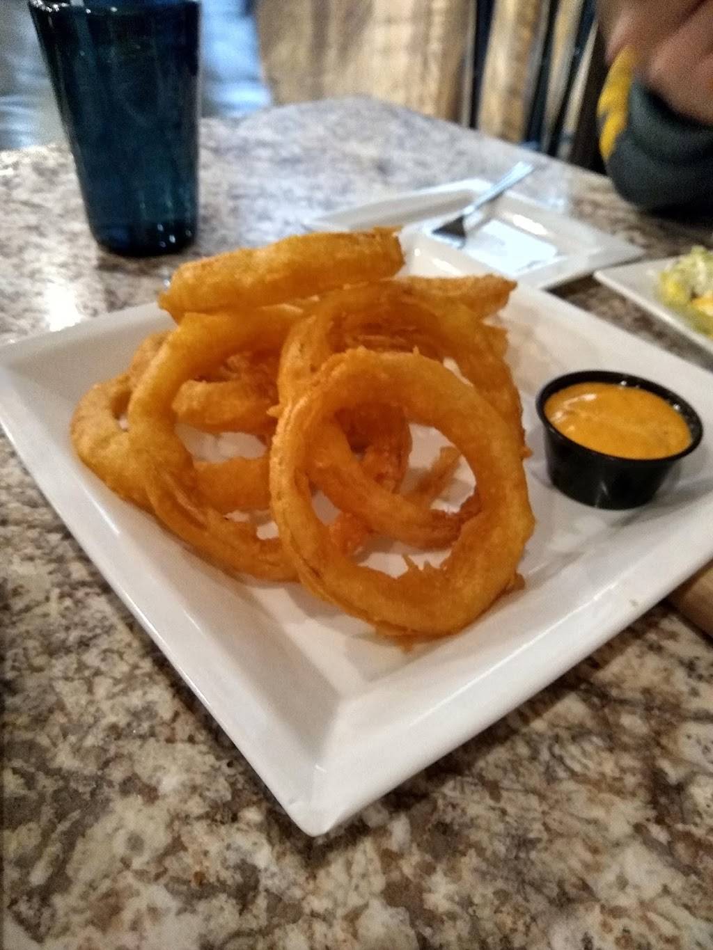 The Woodhouse | restaurant | 13706 Fairview Dr, Grabill, IN 46741, USA | 2604439670 OR +1 260-443-9670