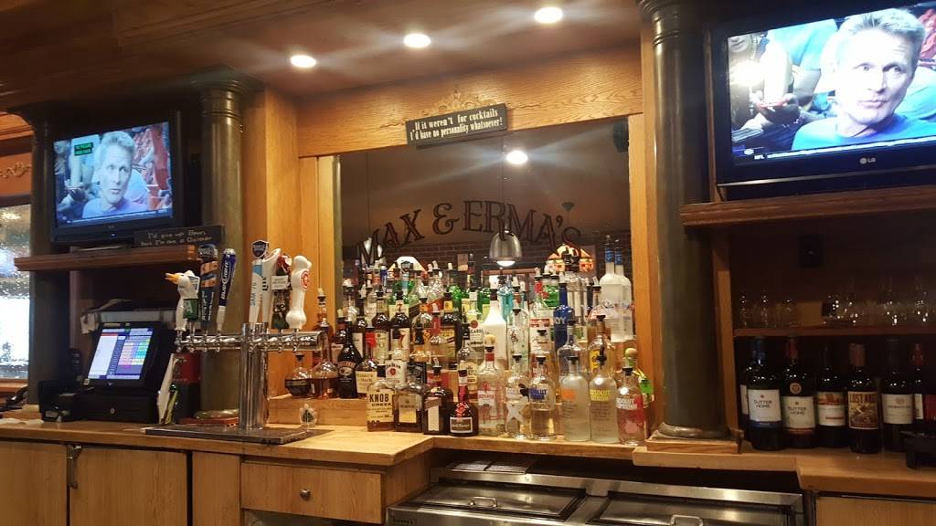 Max & Ermas | restaurant | 7085 Engle Rd, Middleburg Heights, OH 44130, USA | 4408161626 OR +1 440-816-1626