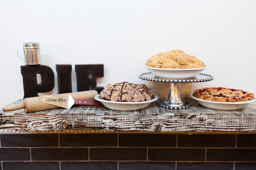 A la Mode Pies | bakery | 4225 SW Alaska St, Seattle, WA 98116, USA | 2064564343 OR +1 206-456-4343