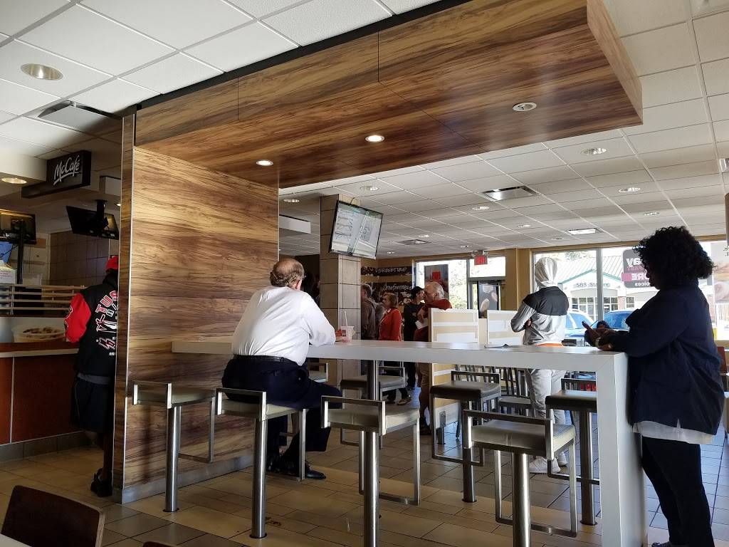 McDonalds | cafe | 2372 S College St, Auburn, AL 36830, USA | 3345028900 OR +1 334-502-8900