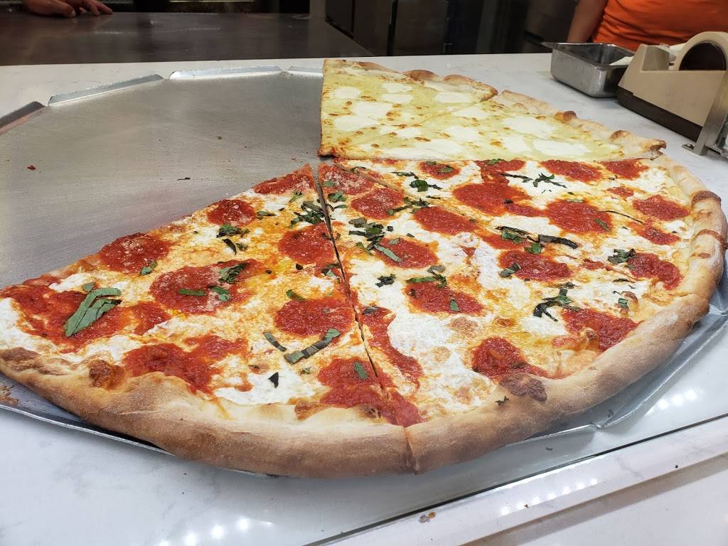 Koronet Pizza | meal delivery | 7816 2848, Broadway, New York, NY 10025, USA | 2122221566 OR +1 212-222-1566