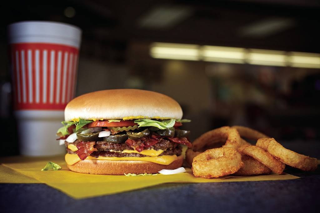 Whataburger | restaurant | 1242 E Main St, Alice, TX 78332, USA | 3616643663 OR +1 361-664-3663