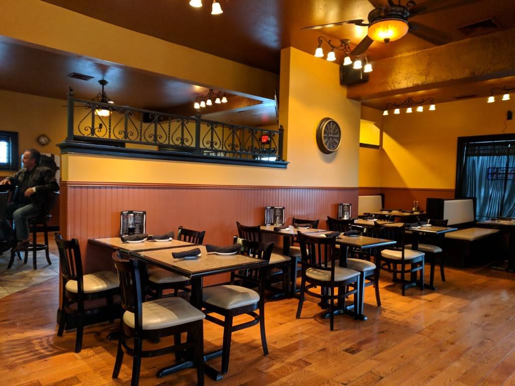 DAmicos Restaurant | restaurant | 2 Linden St, Plainville, CT 06062, USA | 8607475177 OR +1 860-747-5177