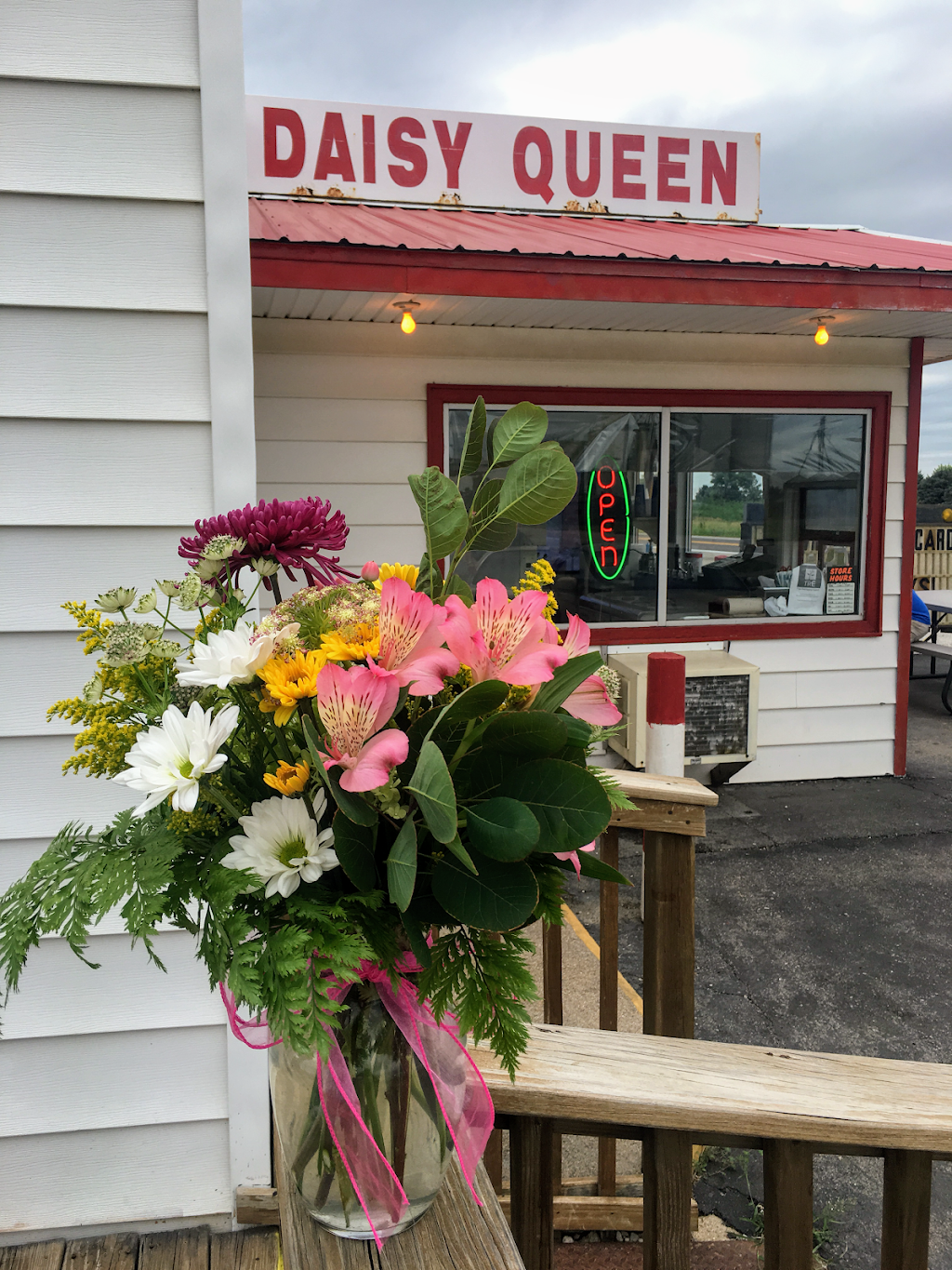 Daisy Queen | bakery | 101 State St, Friend, NE 68359, USA | 4029472663 OR +1 402-947-2663