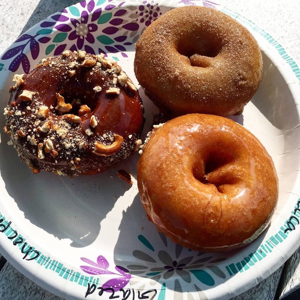 Sandy Pony Donuts | bakery | 6300 Maddox Blvd, Chincoteague, VA 23336, USA | 4104745885 OR +1 410-474-5885