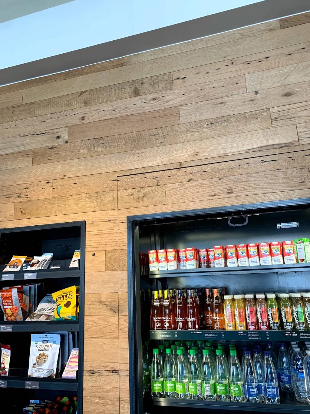Starbucks | cafe | 23622 Rockfield Blvd A, Lake Forest, CA 92630, USA | 9495562074 OR +1 949-556-2074