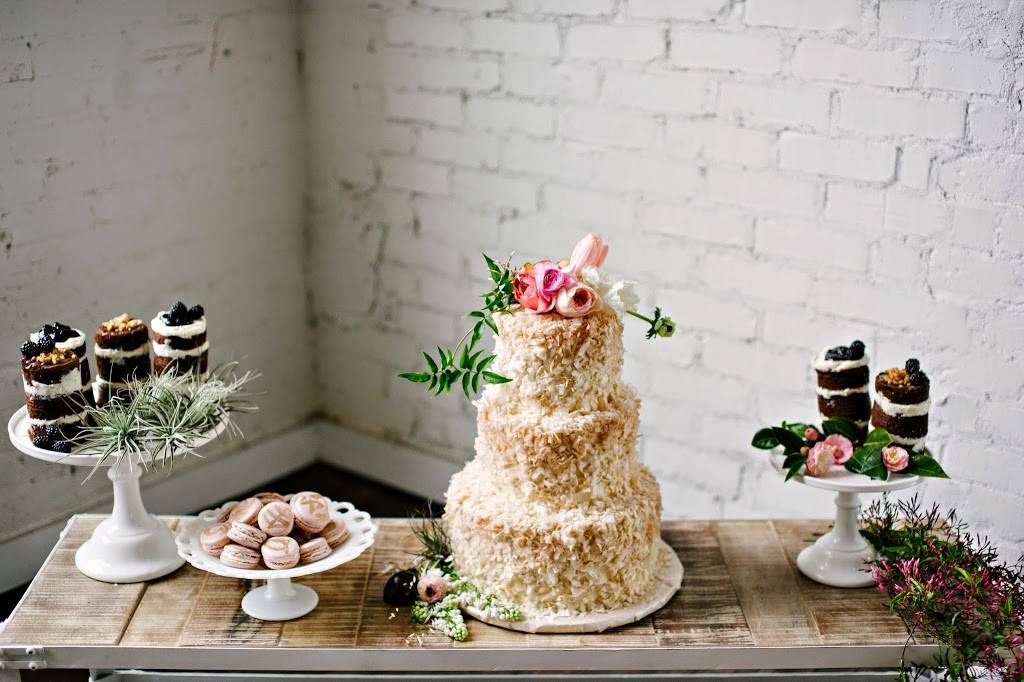 Sugar Bee Sweets Bakery | cafe | 201 N East St, Arlington, TX 76011, USA | 8179038661 OR +1 817-903-8661