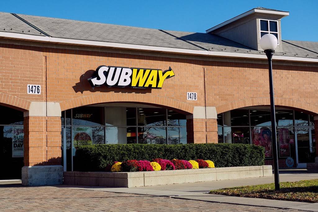 Subway - Restaurant | 1478 E Golf Rd, Schaumburg, IL 60173, USA