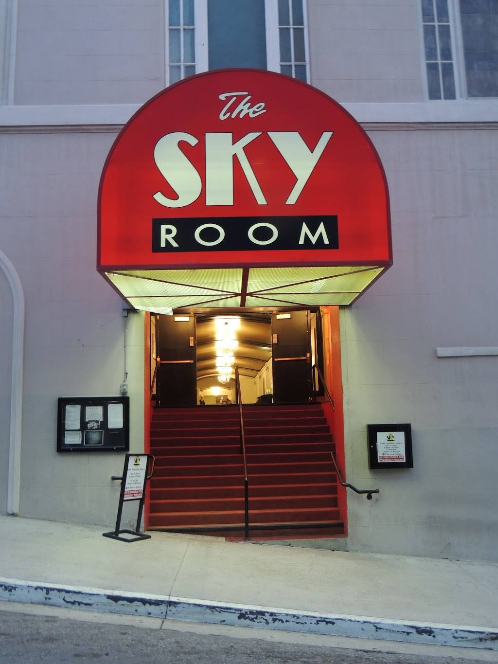 The Sky Room Restaurant 40 S Locust Ave Long Beach Ca