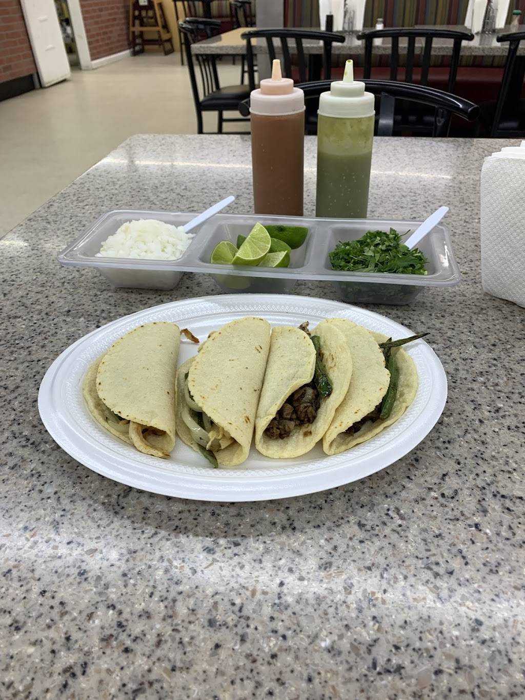 Panadería y Taquería La Regia | restaurant | 117 N Mecklenburg Ave, South Hill, VA 23970, USA | 4344473304 OR +1 434-447-3304