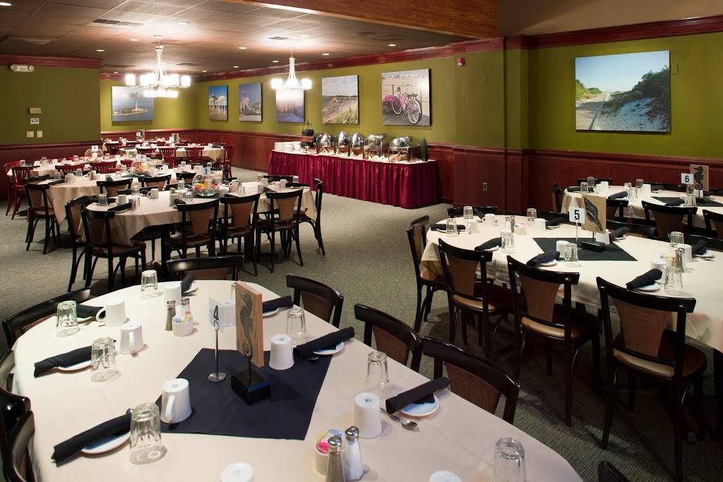 Charlie Brown s Restaurant 400 NJ 70 Lakewood NJ 08701 USA