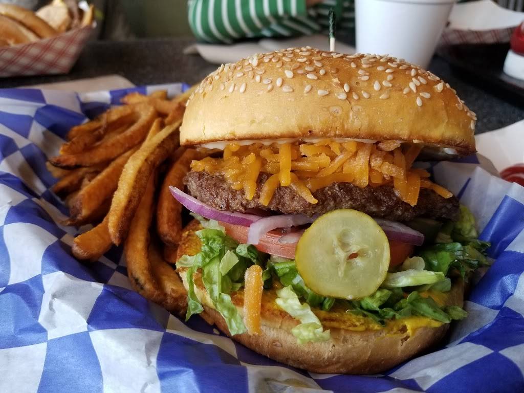 DaddiO's Burger Restaurant 4230 Calder Ave, Beaumont, TX 77706, USA