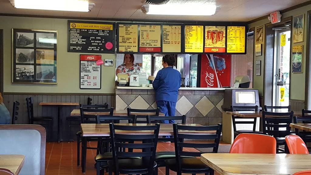 Phillips Drive In | restaurant | 18499 Alberta St, Oneida, TN 37841, USA | 4235694002 OR +1 423-569-4002