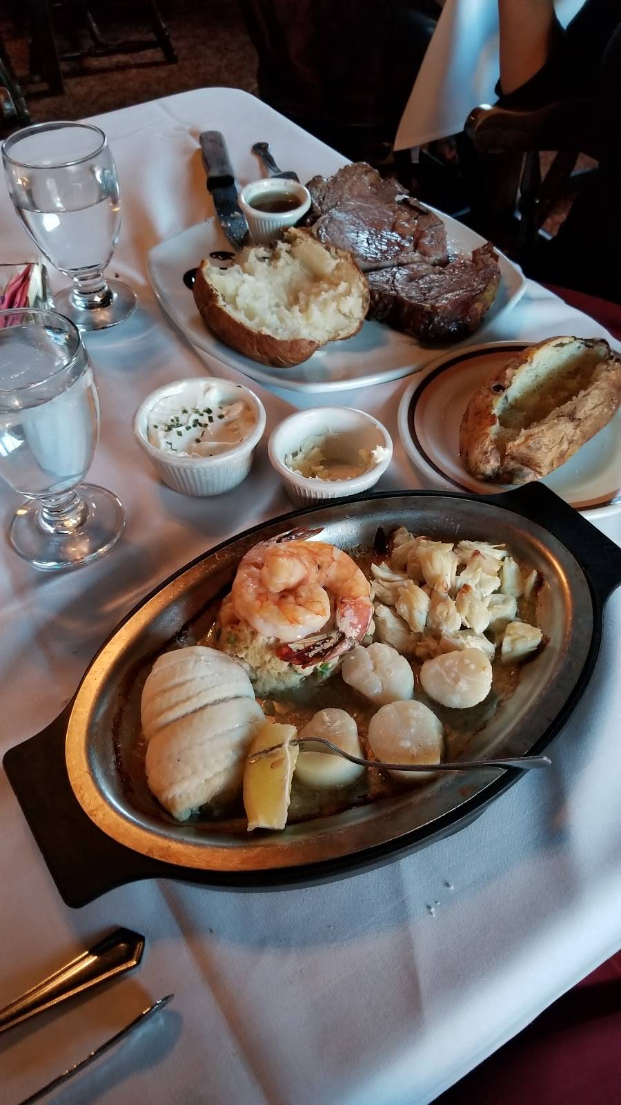 Inn At Maple Grove | restaurant | 2165 State St, Alburtis, PA 18011, USA | 6106824346 OR +1 610-682-4346