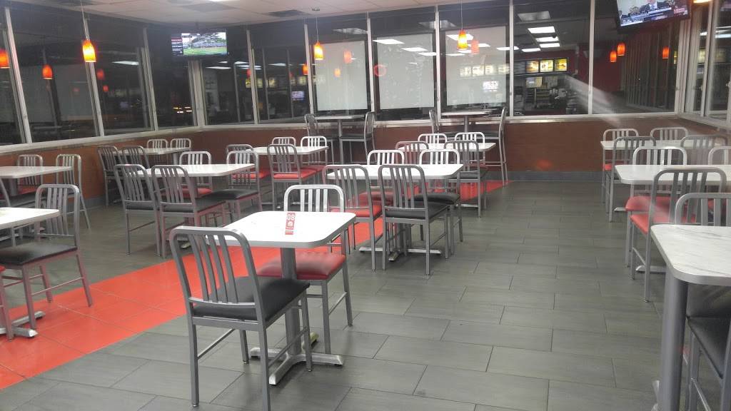 Krystal | meal takeaway | 2603 Denny Ave, Pascagoula, MS 39567, USA | 2287625204 OR +1 228-762-5204