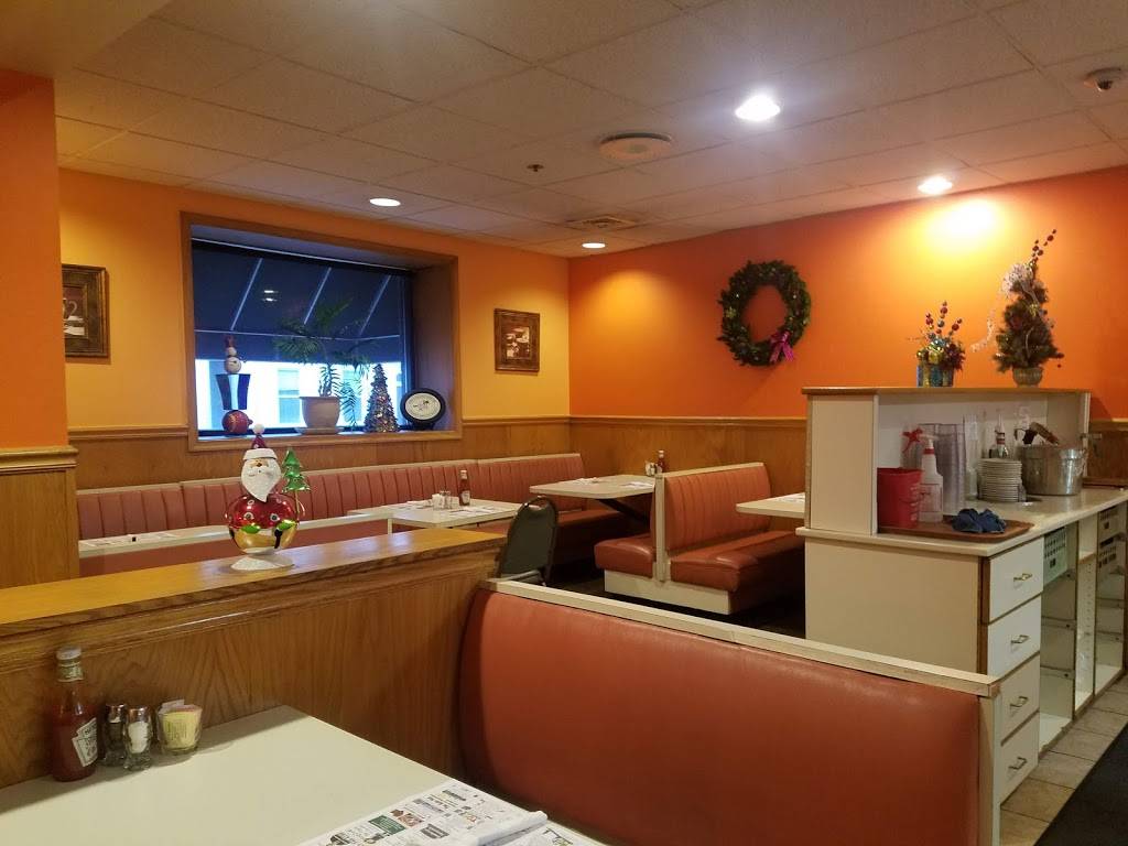 Colony House Restaurant | restaurant | 125 W Main St, Mechanicsburg, PA 17055, USA | 7176913131 OR +1 717-691-3131