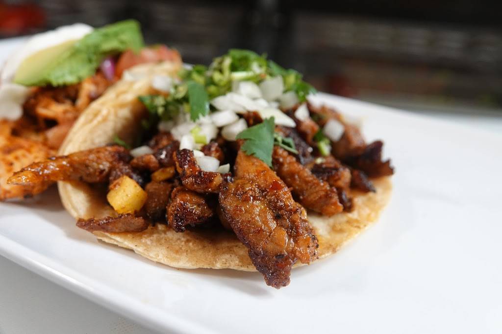 Taco Madre | restaurant | 113 W State St, Geneva, IL 60134, USA | 6302321600 OR +1 630-232-1600