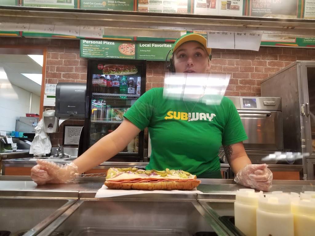 Subway Restaurants | restaurant | 801 Conover Blvd W, Conover, NC 28613, USA | 8286957827 OR +1 828-695-7827