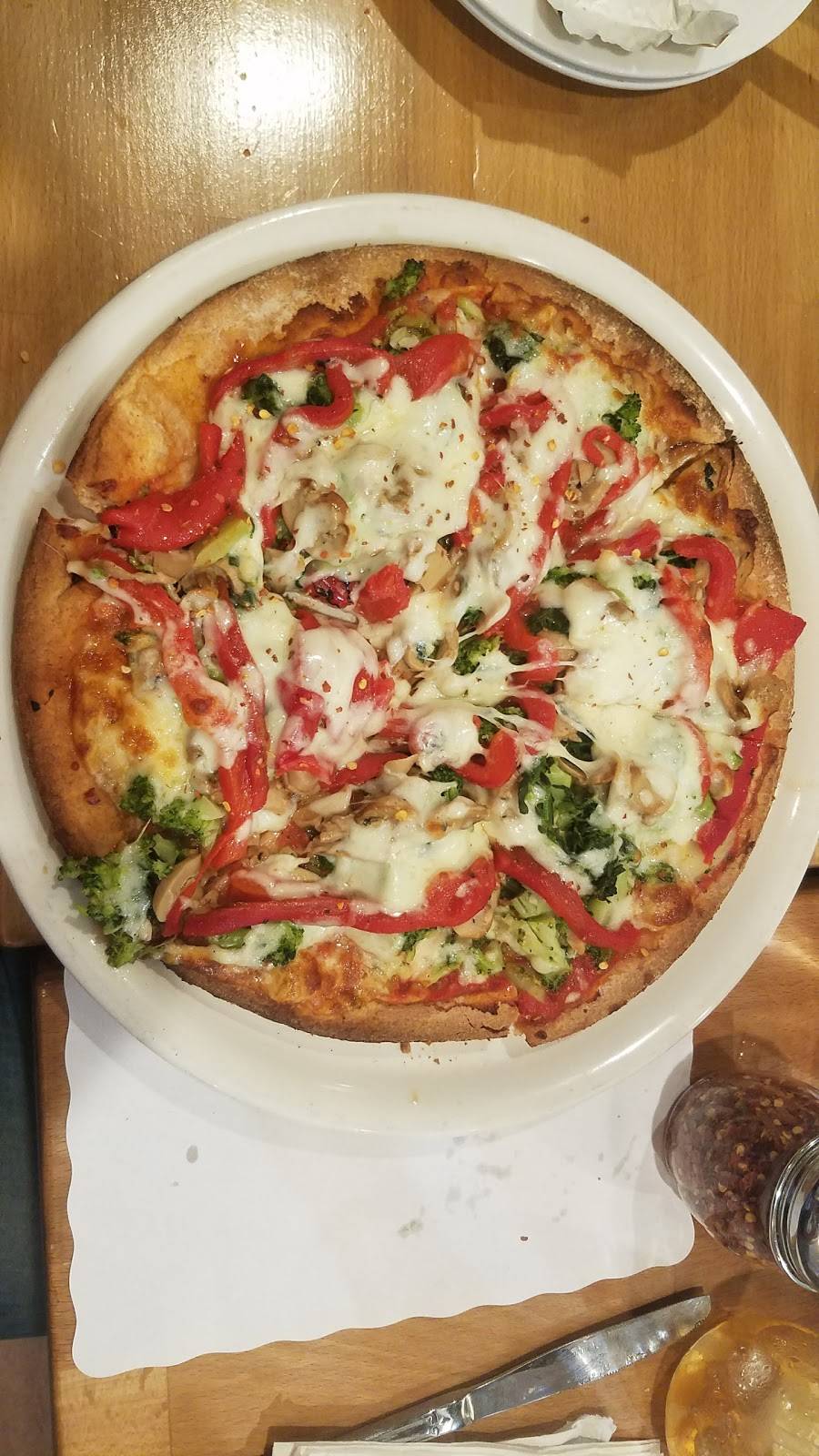 Ginos of Northport | restaurant | 832 Fort Salonga Rd, Northport, NY 11768, USA | 6317573083 OR +1 631-757-3083