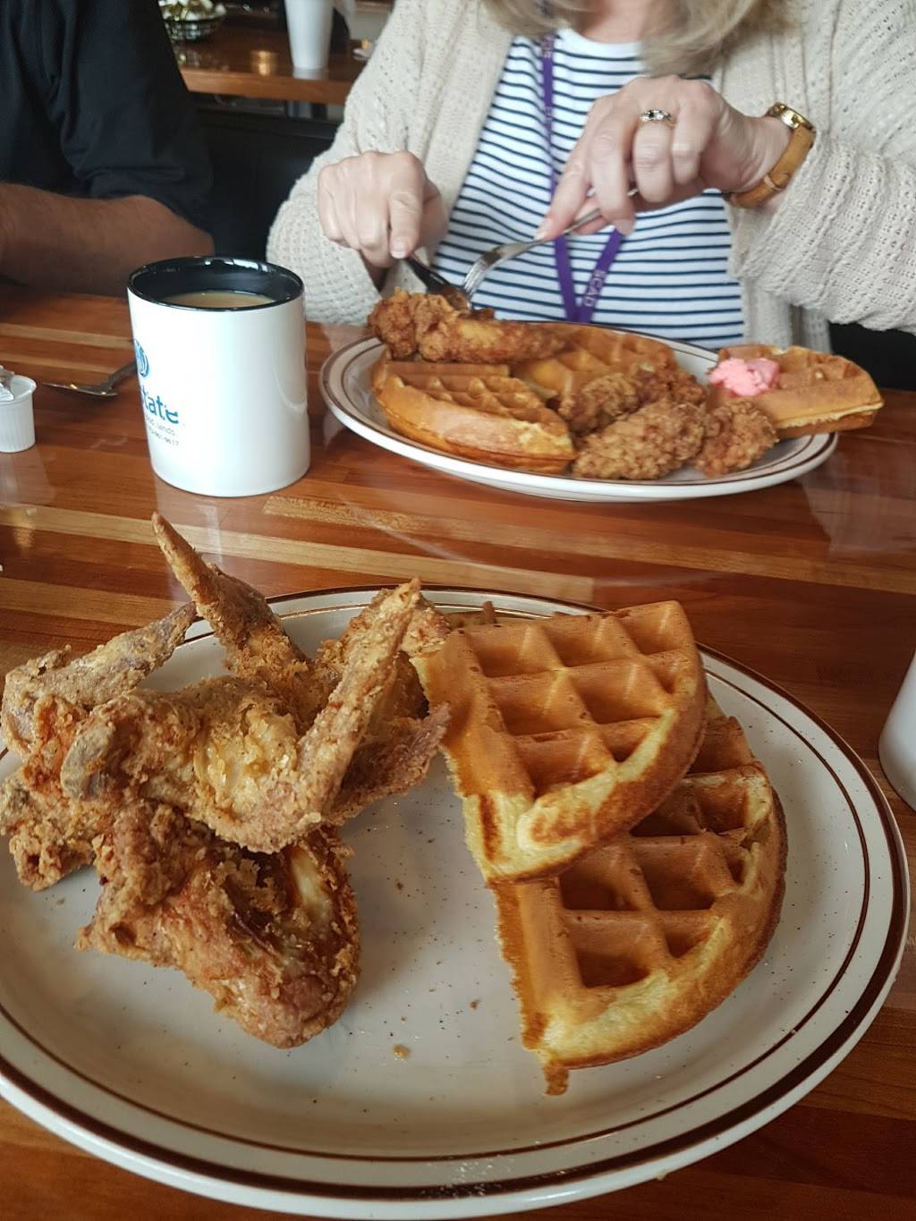 Loc's Chicken and Waffles Restaurant 11975 Apache Ave, Savannah, GA