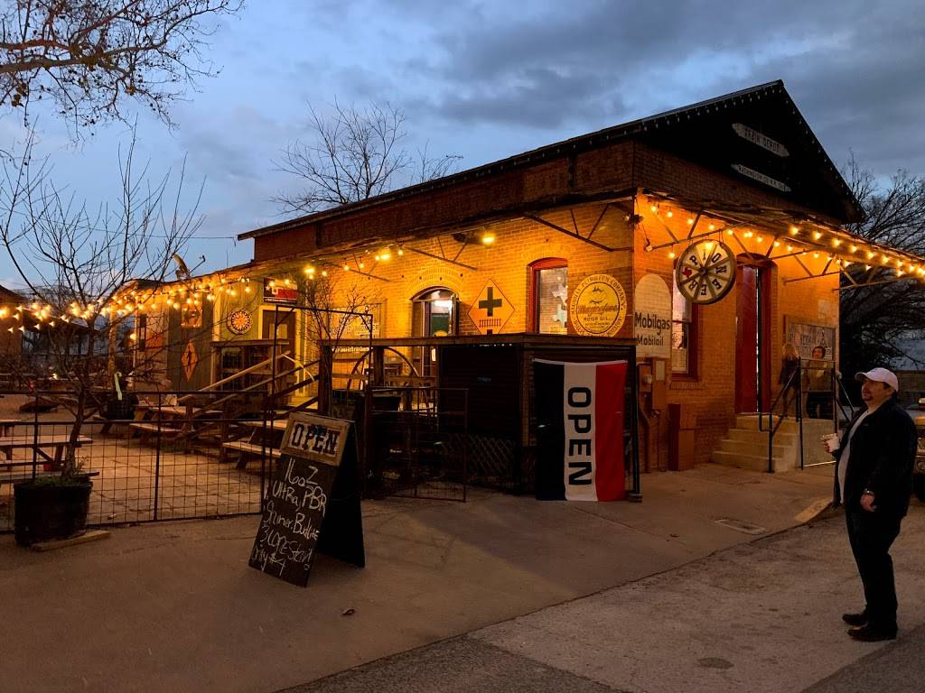 Pioneer Mercantile and Smokehouse | restaurant | 309 S Park St, Brenham, TX 77833, USA | 7138768416 OR +1 713-876-8416