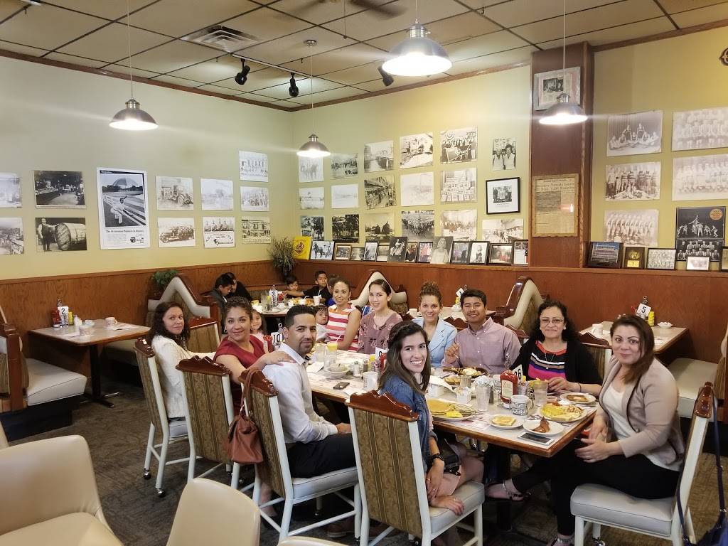 Steam Plant Family Restaurant | restaurant | 123 Meadow St, Belvidere, IL 61008, USA | 8155474155 OR +1 815-547-4155