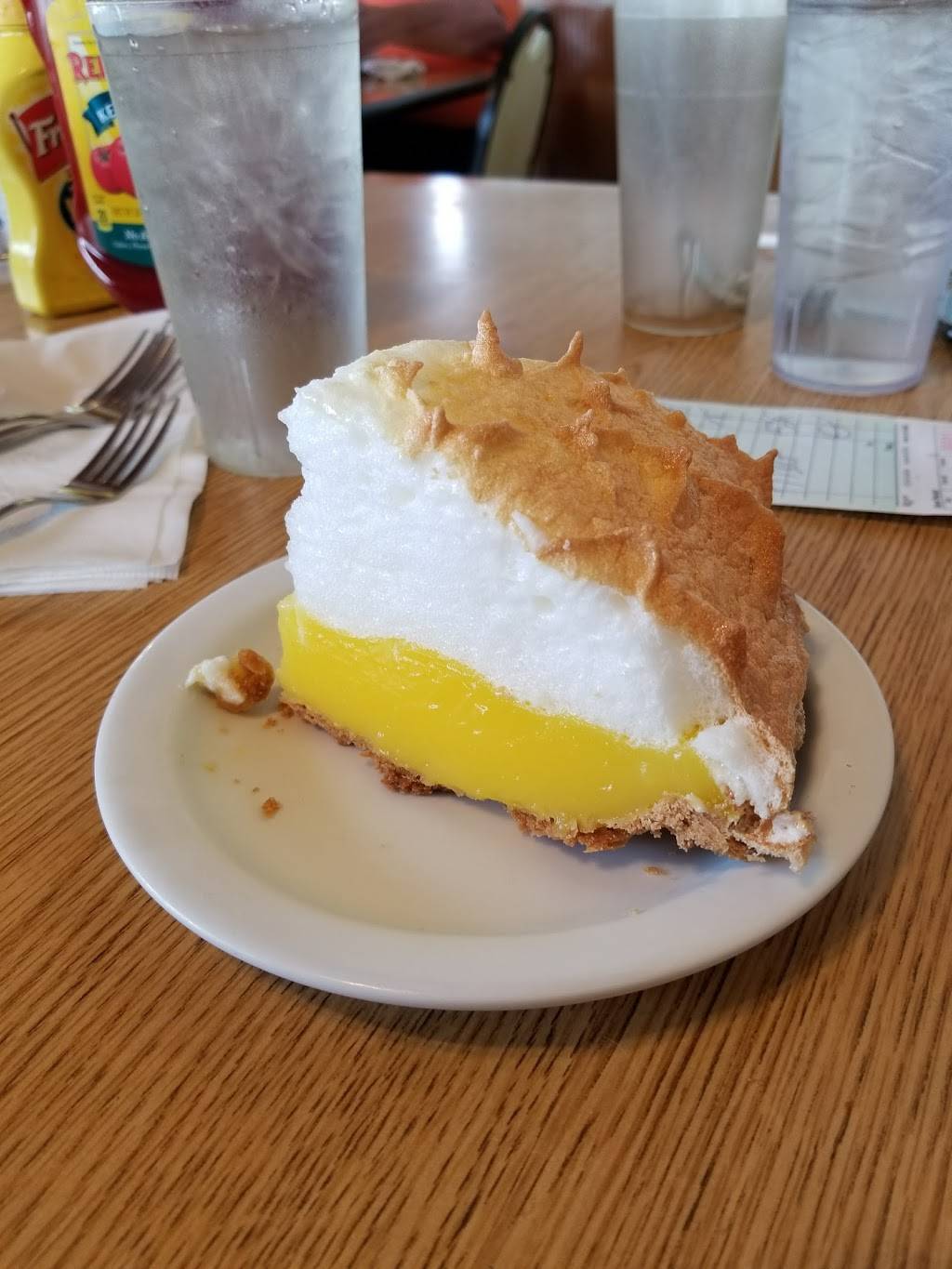 Country Cupboard | restaurant | 3333 S Division St, Carterville, IL 62918, USA | 6189854470 OR +1 618-985-4470