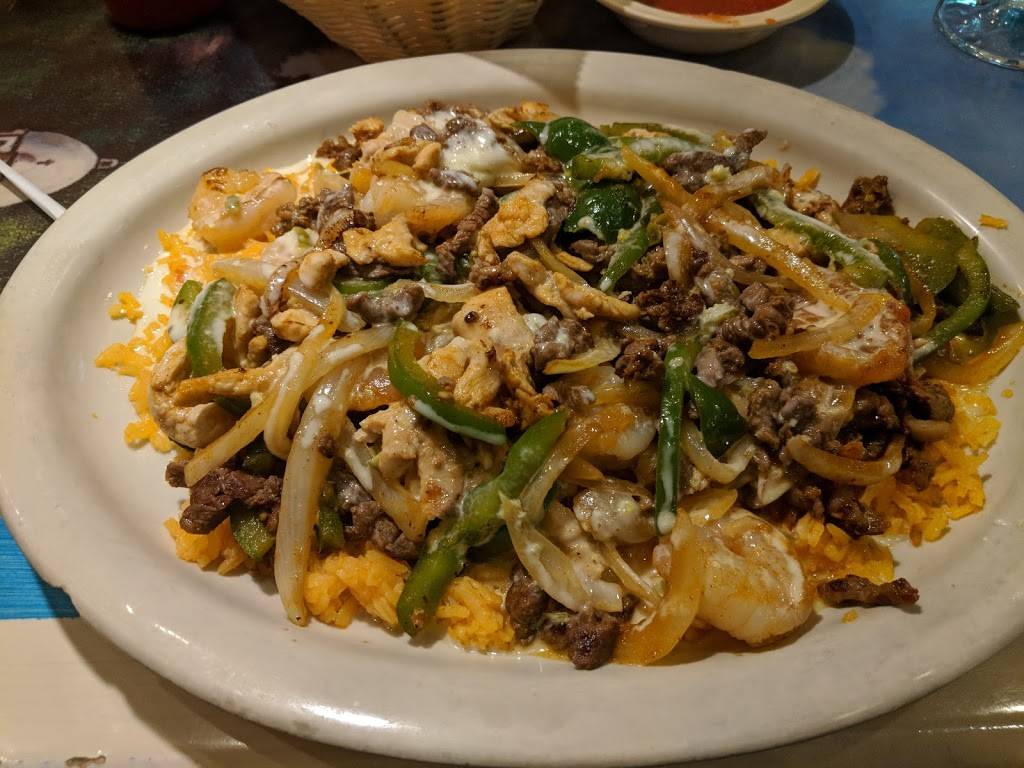 Tequilas Mexican Restaurant | restaurant | 209 W Commercial Dr, Carterville, IL 62918, USA | 6189858612 OR +1 618-985-8612