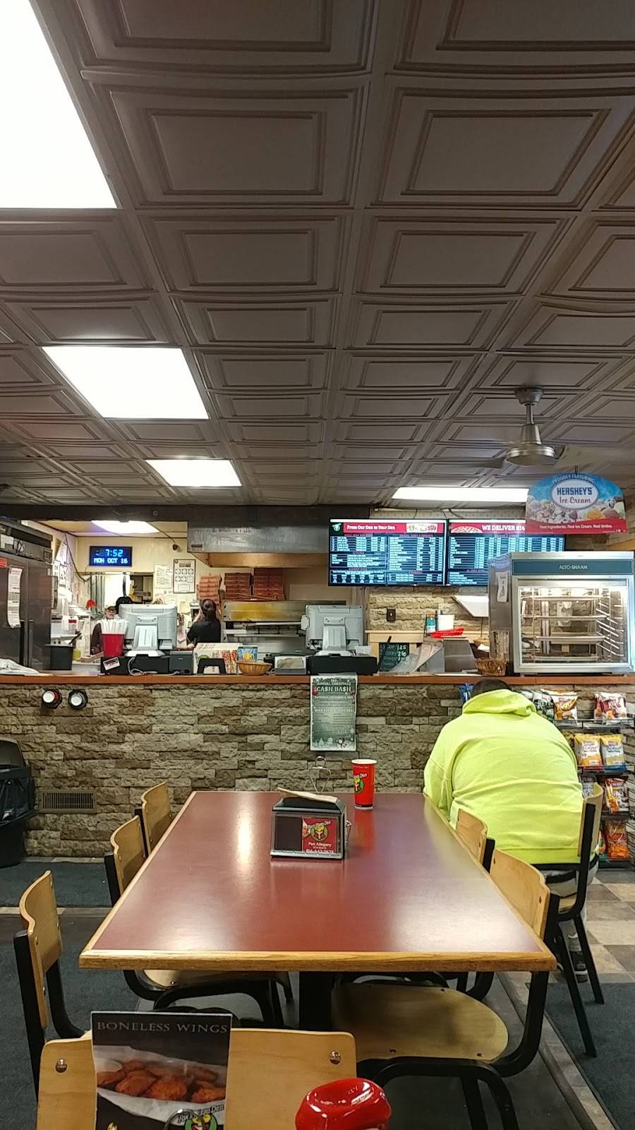 Foxs Pizza Den | restaurant | 52 N Main St, Port Allegany, PA 16743, USA | 8146422623 OR +1 814-642-2623