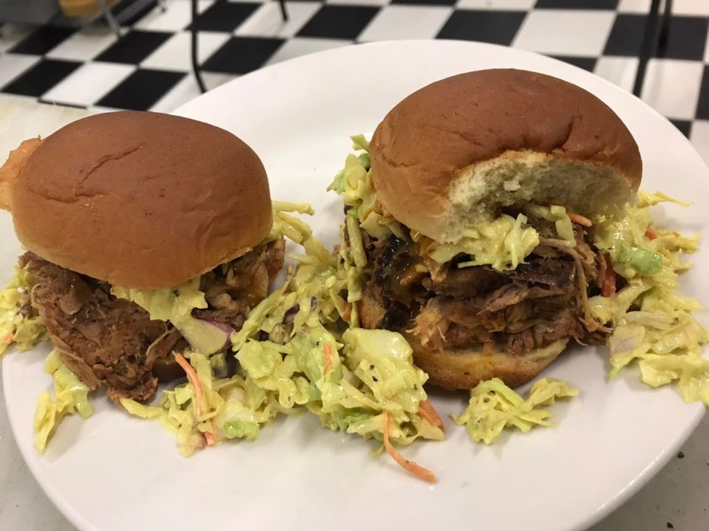 Uncle DTs Smokehouse | restaurant | 3134 Rufina St, Santa Fe, NM 87507, USA | 5053727605 OR +1 505-372-7605