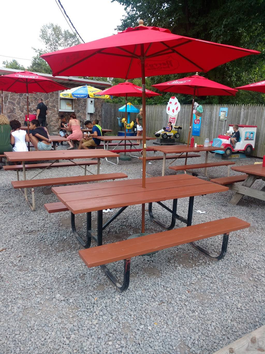 Joes Dairy Bar and Grill | restaurant | 550 NY-82, Hopewell Junction, NY 12533, USA | 8452210488 OR +1 845-221-0488