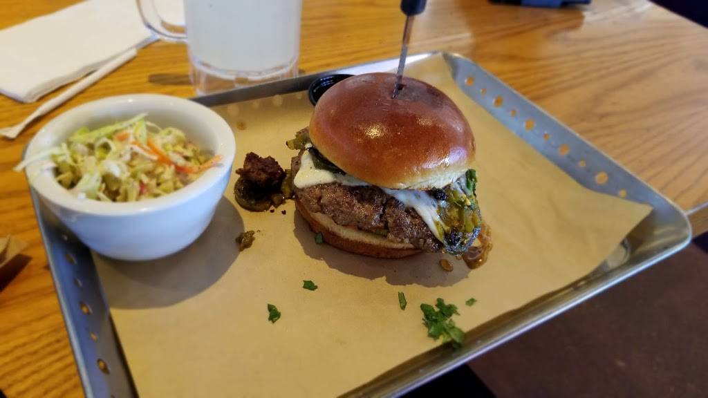 Chilis Grill & Bar | restaurant | 4115 S Medford Dr, Lufkin, TX 75901, USA | 9366336800 OR +1 936-633-6800