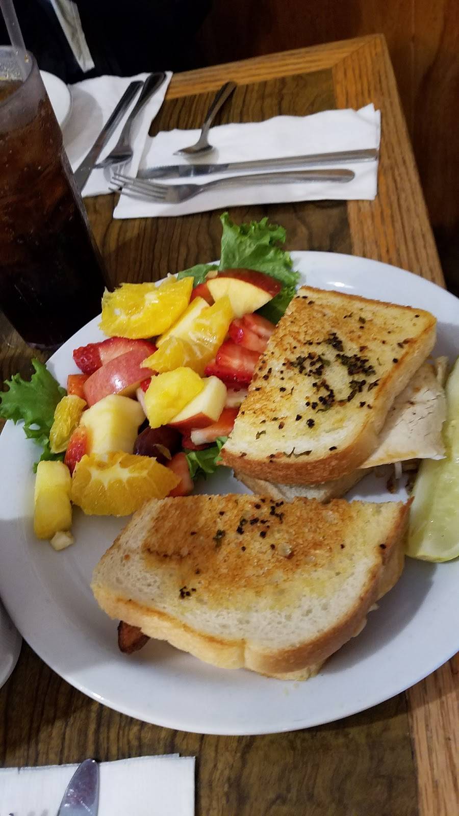 Red Apple Café | cafe | 589 Auto Center Dr, Watsonville, CA 95076, USA | 8317619551 OR +1 831-761-9551