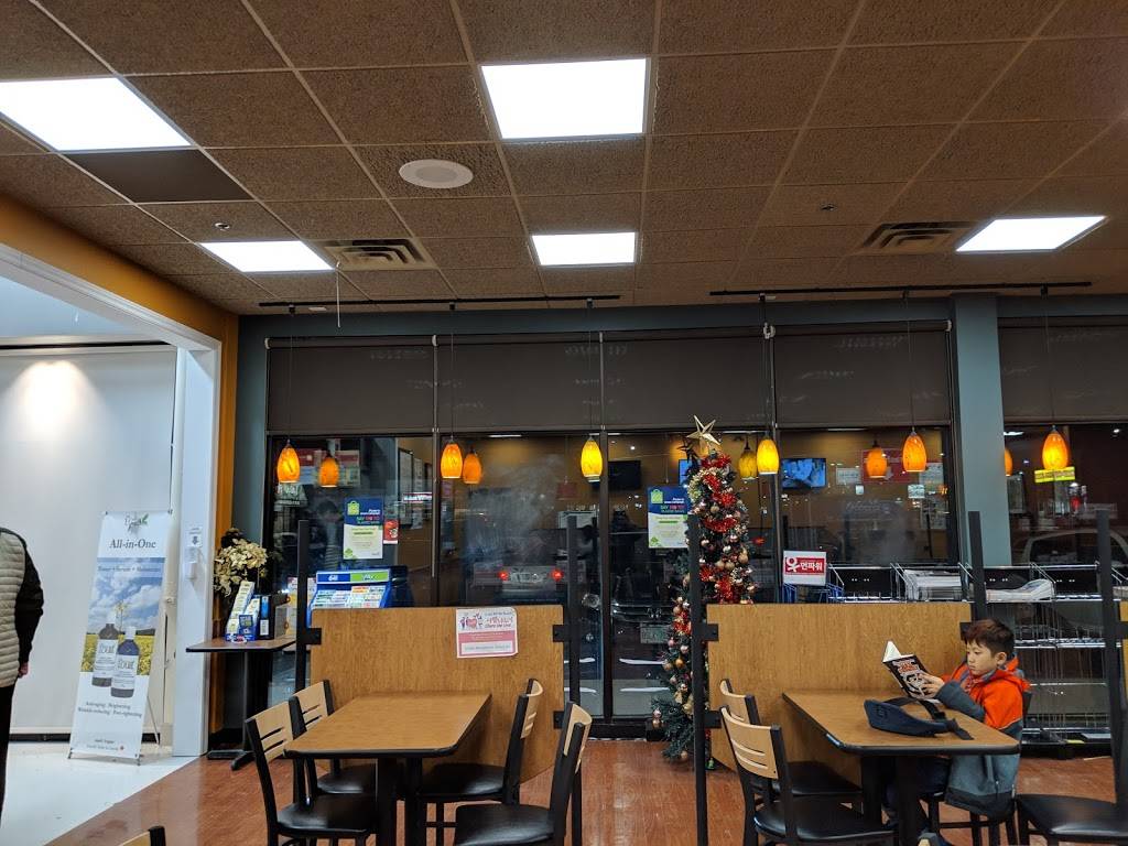 Moms Kitchen | restaurant | 2501 Hampshire Gate #6, Oakville, ON L6H 6C8, Canada | 9053376500 OR +1 905-337-6500