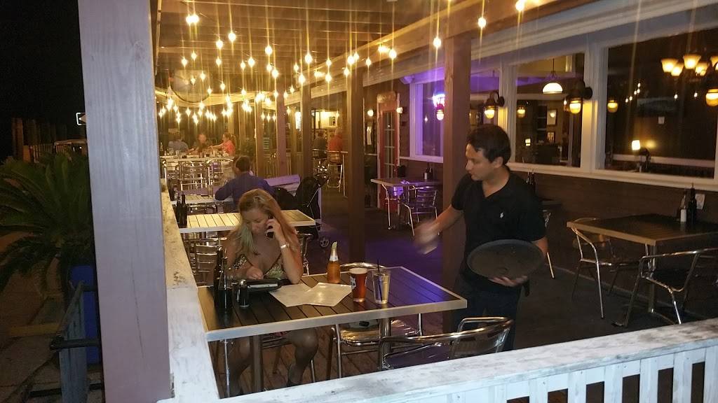 RedFish Grill & Bar | restaurant | 711 Evans St, Morehead City, NC 28557, USA | 2526488269 OR +1 252-648-8269