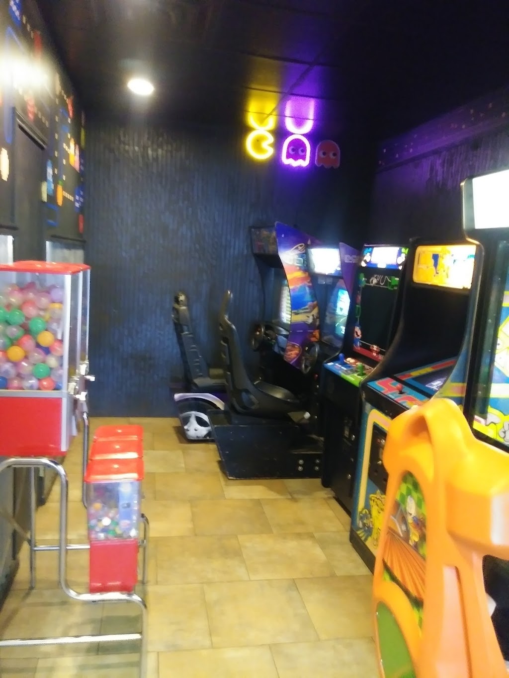 Pizza Inn | meal takeaway | 3907 College Ave, Snyder, TX 79549, USA | 3255733542 OR +1 325-573-3542