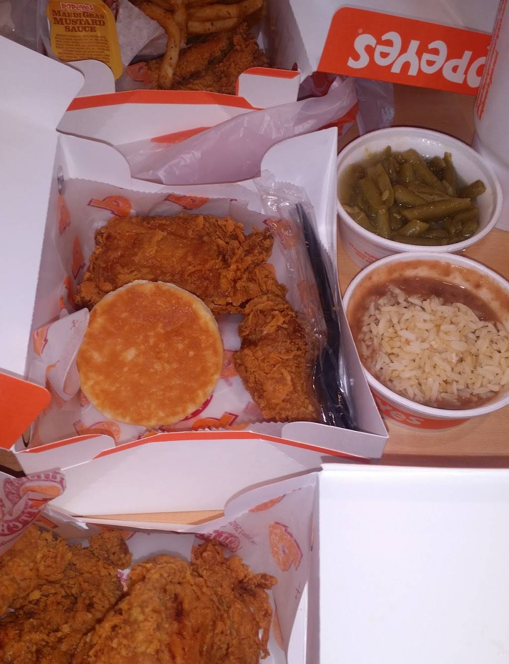 Popeyes Louisiana Kitchen | restaurant | 1398 E Tyler St, Athens, TX 75751, USA | 9038044220 OR +1 903-804-4220